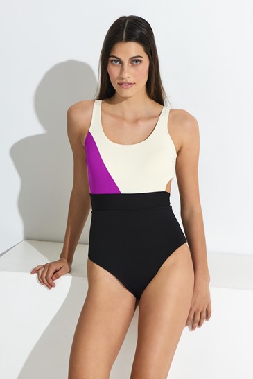 ONE PIECE WITH CUT AND BELT